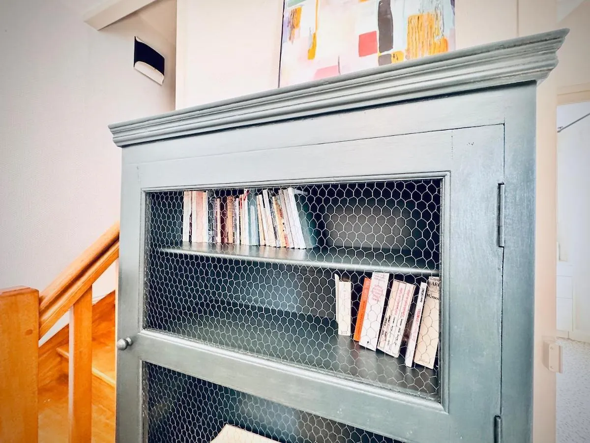 Le Jakadi, Townhouse, Rennes City Center 0*,  Γαλλία